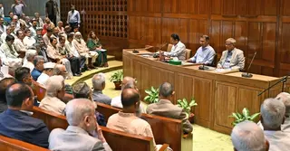 প্রধানমন্ত্রীর সভাপতিত্বে সংসদের কার্যক্রমে গতি আনতে বৈঠক অনুষ্ঠিত